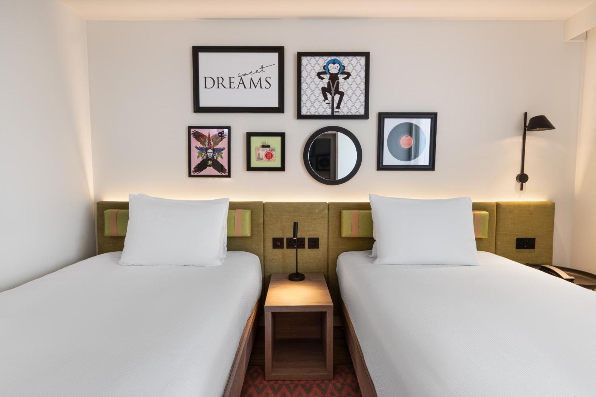 Hampton By Hilton Dublin City Centre Экстерьер фото