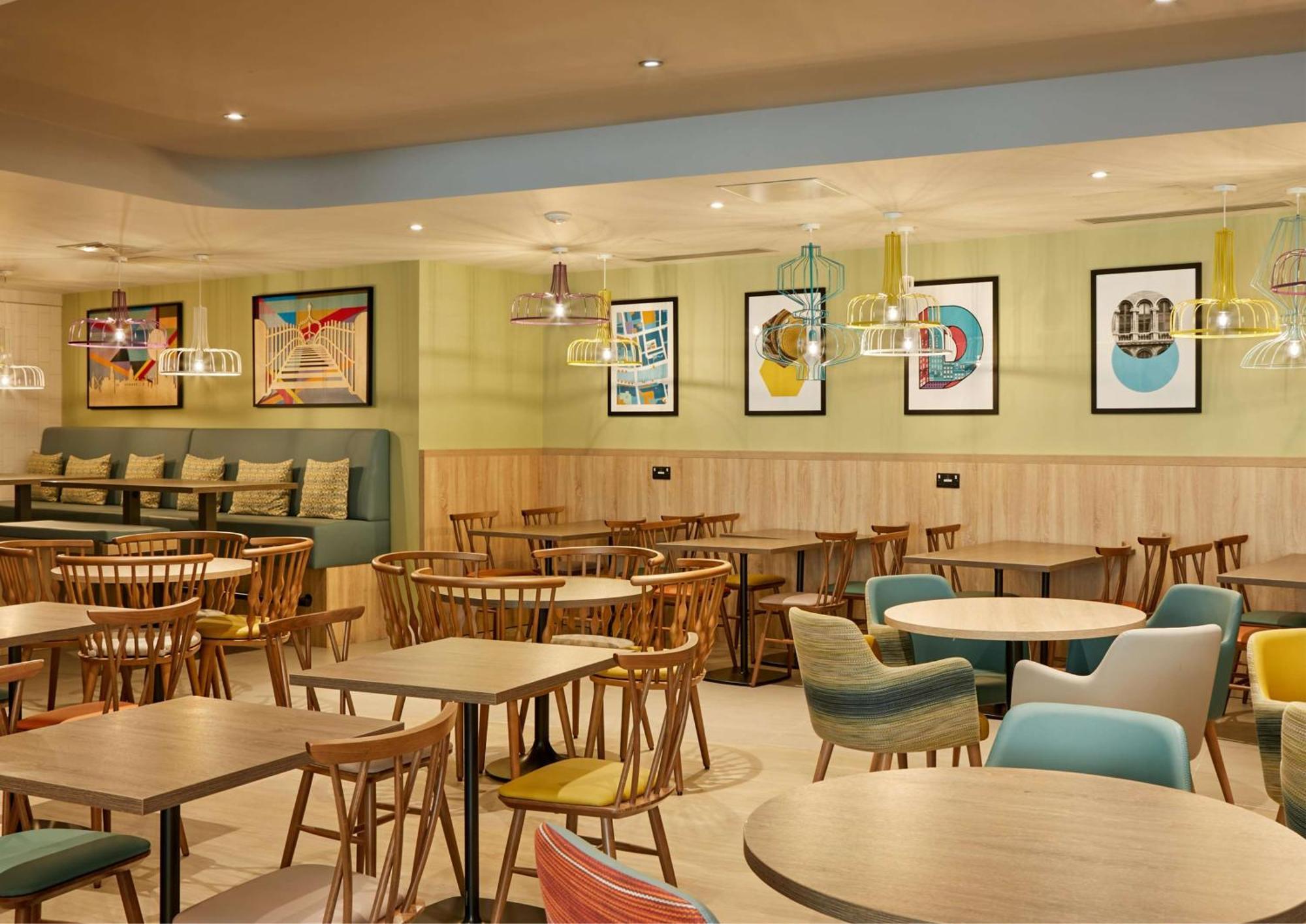 Hampton By Hilton Dublin City Centre Экстерьер фото